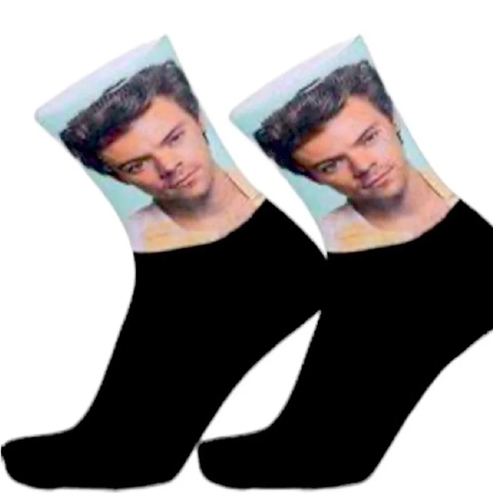 🔥🆕FUN SOCKS: HARRY STYLES!!!🔥 Fits Women’s Size 7 to 9🔥 Comes in 3 “Styles”